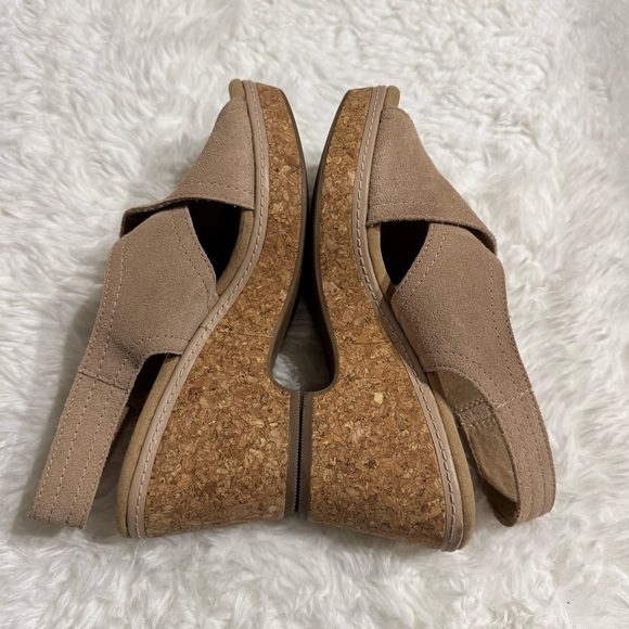 Clarks Women’s Giselle Cove Wedge Sandal in Tan Size 7.5 - Picture 8 of 11